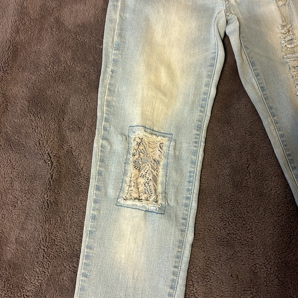 B/N L&B LIGHT BLUE JEAN ACID WASH WITH LACE PATCHES SIZE 8 - Picture 4 of 5